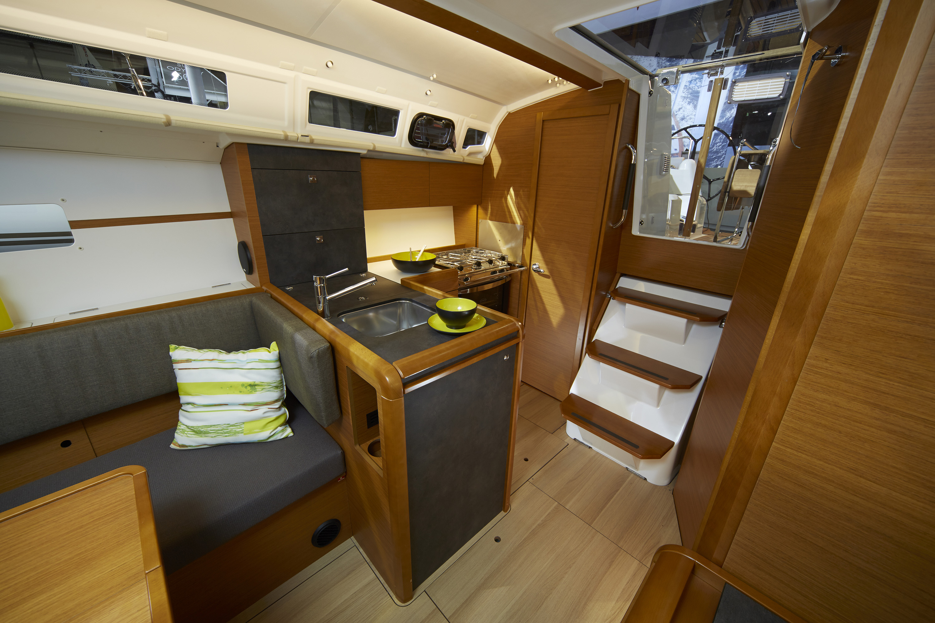 Sun Odyssey 349 10