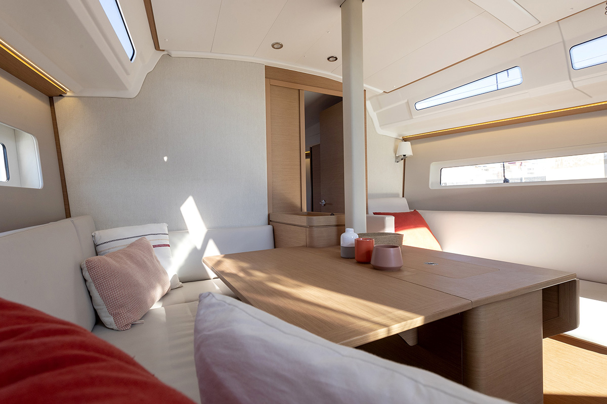 Sun Odyssey 380 1