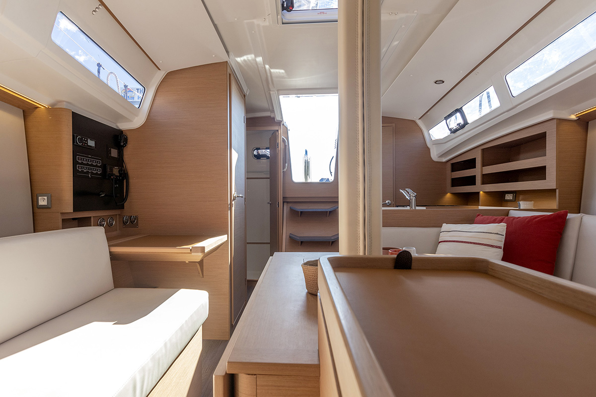 Sun Odyssey 380 1