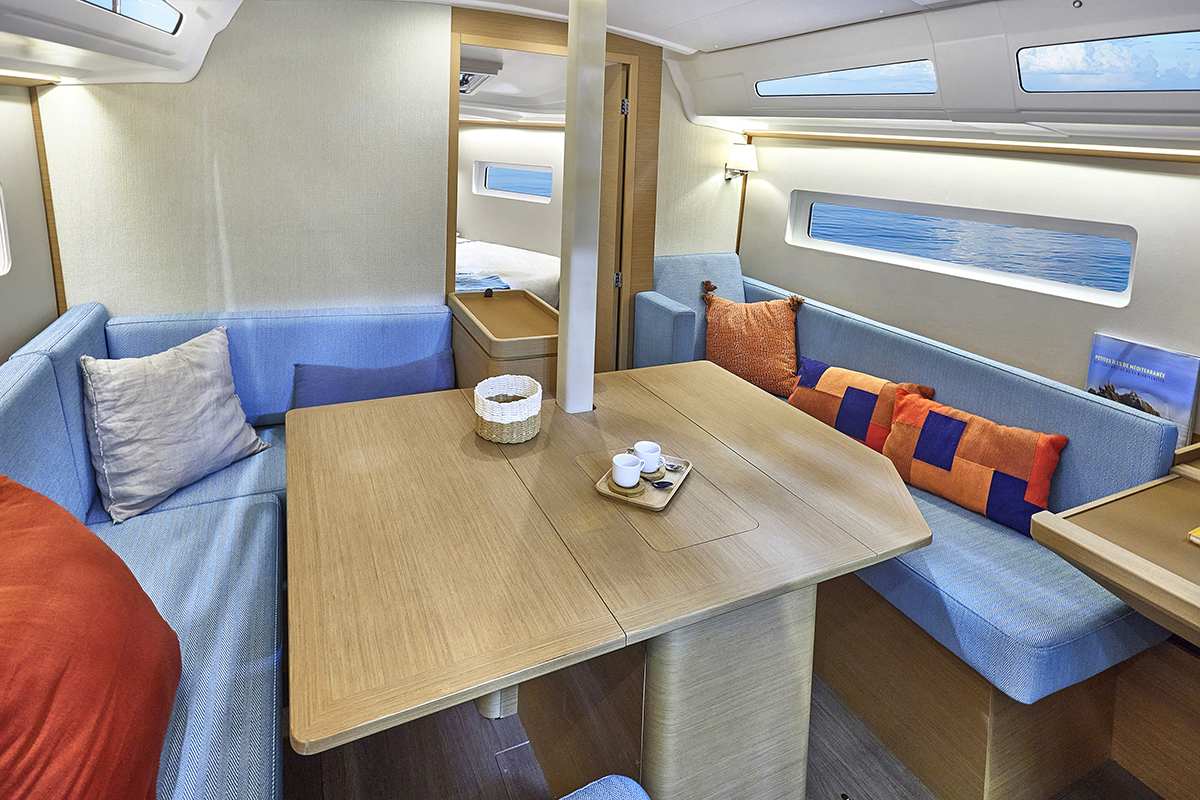 Sun Odyssey 380 1