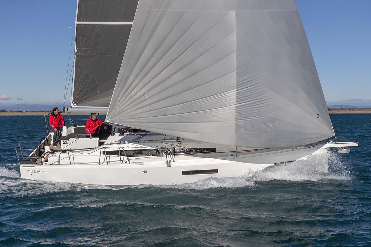 Sun Odyssey 380 10