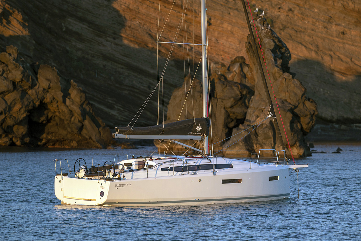 Sun Odyssey 380 8