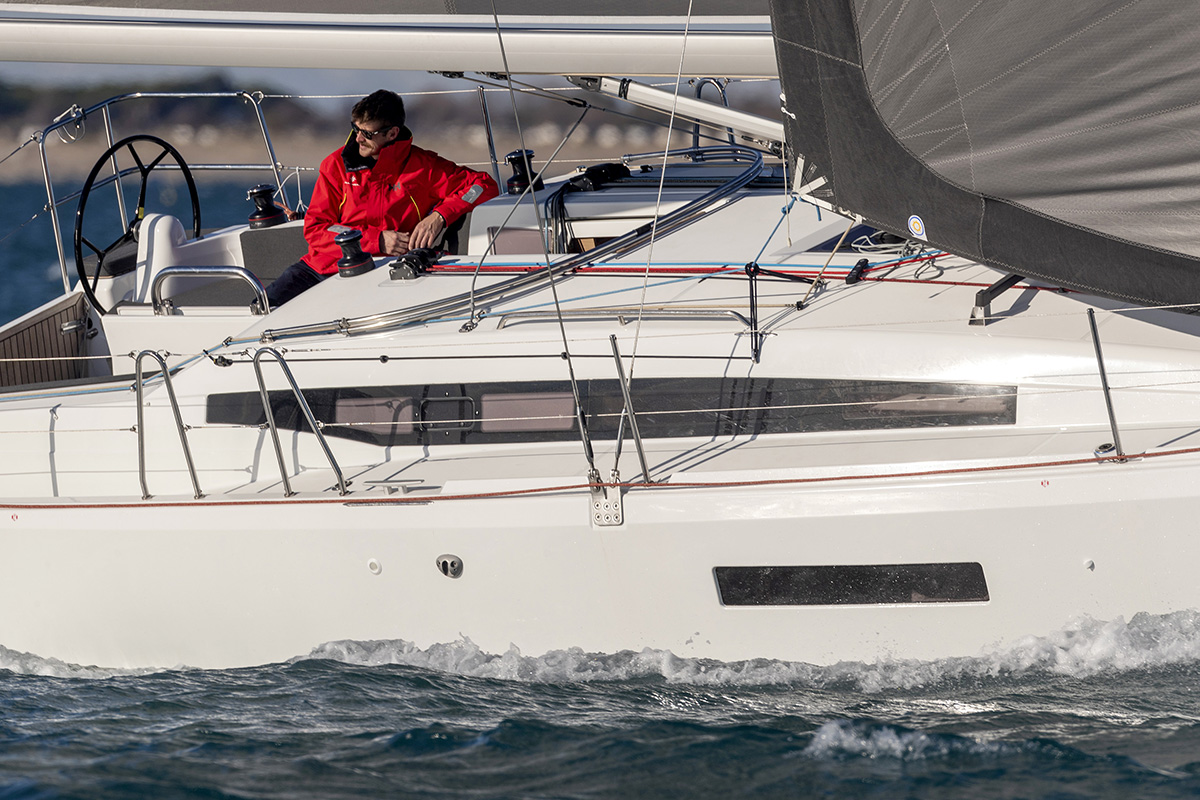 Sun Odyssey 380 1