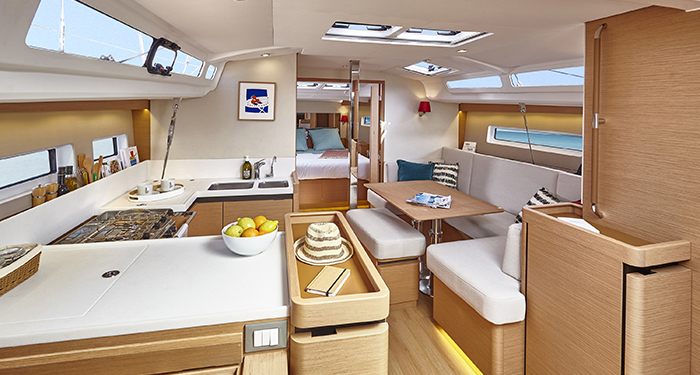 Jeanneau Sun Odyssey 440 Interior