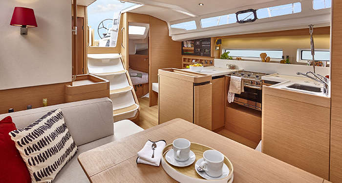 Jeanneau Sun Odyssey 440 Interior