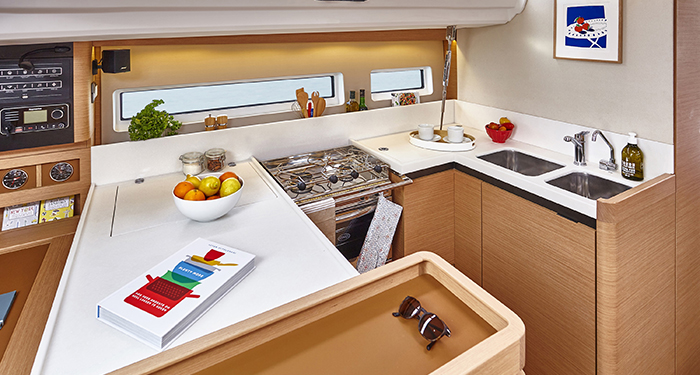 Jeanneau Sun Odyssey 440 Interior