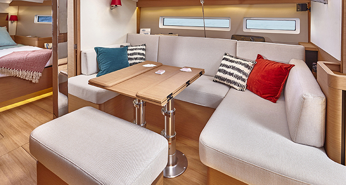 Jeanneau Sun Odyssey 440 Interior